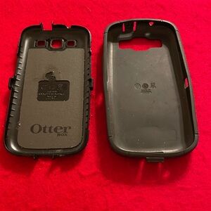Otter Box Hard Plastic Case & Otter Box Defender Series Silicone Case-Black